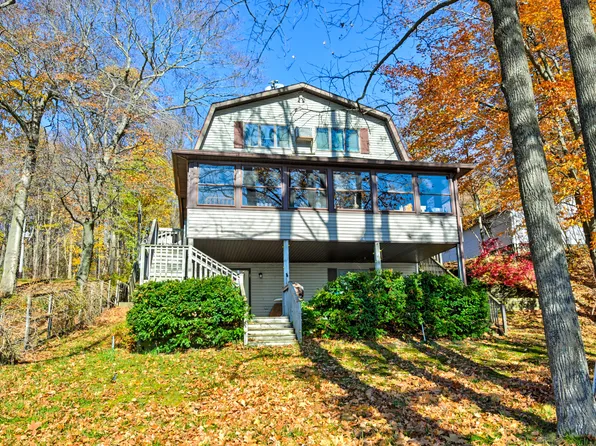 10101 Berry Ln, Marcellus, MI 49067