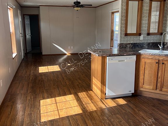 4th image of 1 Greenwood Dr
