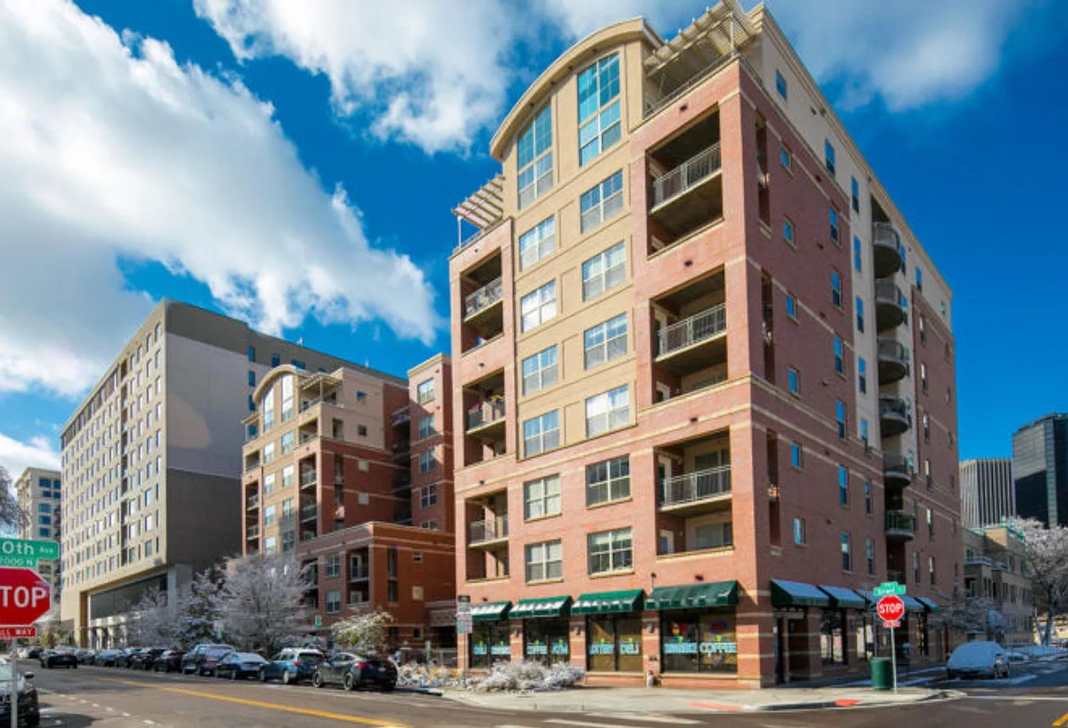 Gorgeous New 7th Floor Condo! City Views, Garage + All Utilities Incl. — Photo 2