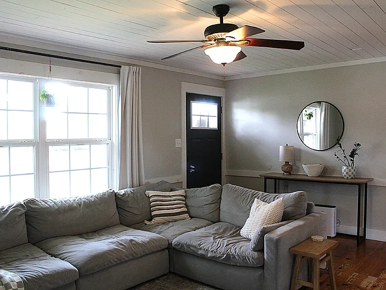218 Dogwood St — Photo 4