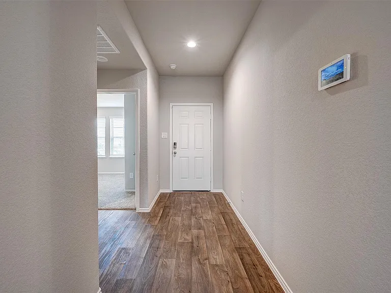 1710 Goose Island Ln — Photo 7