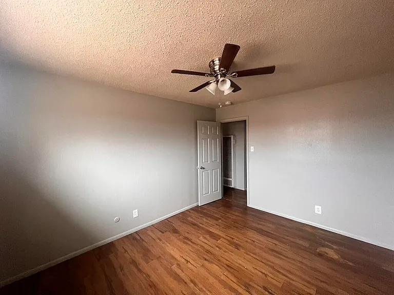 423 Dallas St SE #A — Photo 15
