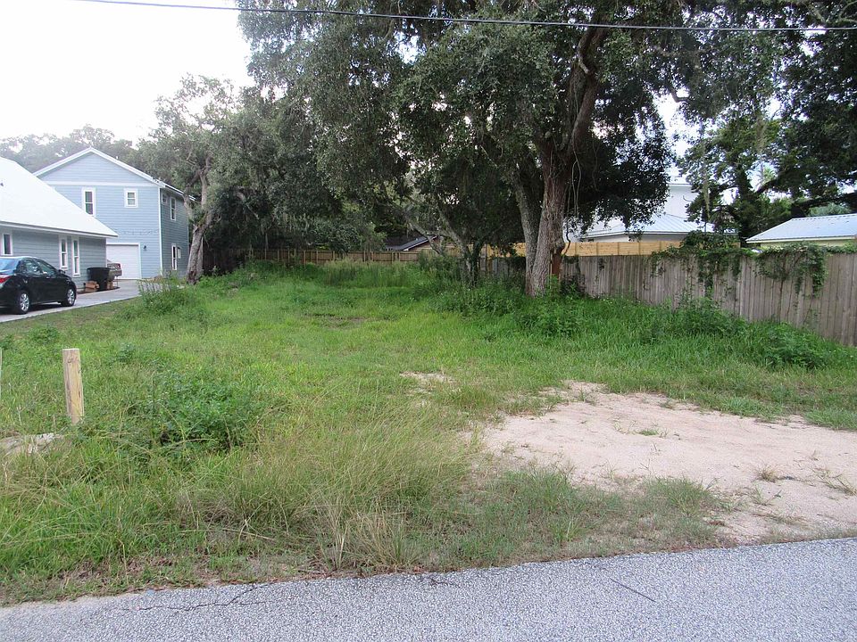 1st image of 496 Pyrus St