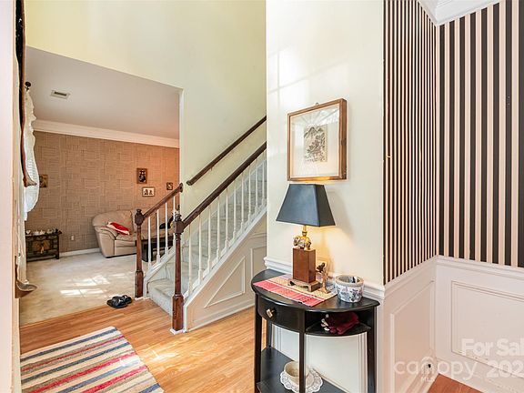 4th image of 6615 Wickville Dr