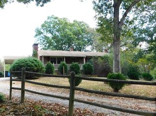 438 Lakeside Dr, Farmville, VA 23901