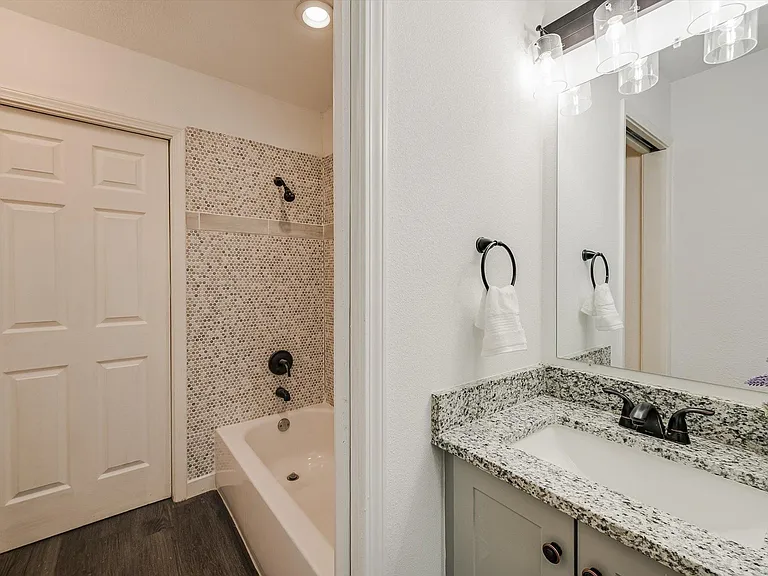 6913 Shannon Dr — Photo 12