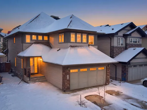 469 Ainslie Cres SW, Edmonton, AB T6W 0H7