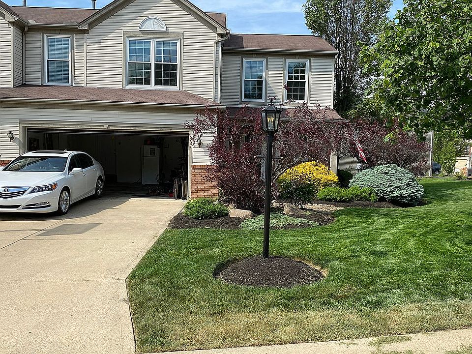 1st image of 667 Canterbury Ln