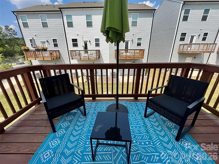 11005 Woodland Creek Way — Photo 19