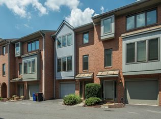 1987 N Adams St, Arlington, VA 22201