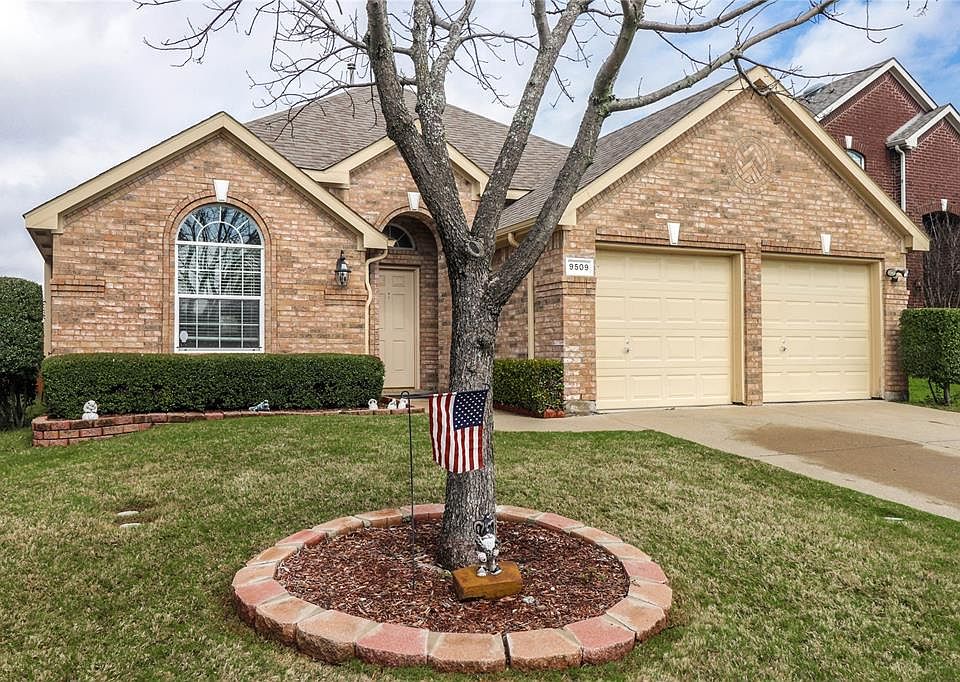 1st image of 9509 Links Fairway Dr