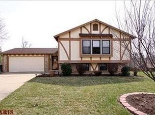 3022 Valley Vista Dr S, Saint Peters, MO 63376