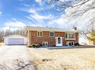 306 W Rainbow St, Duluth, MN 55811