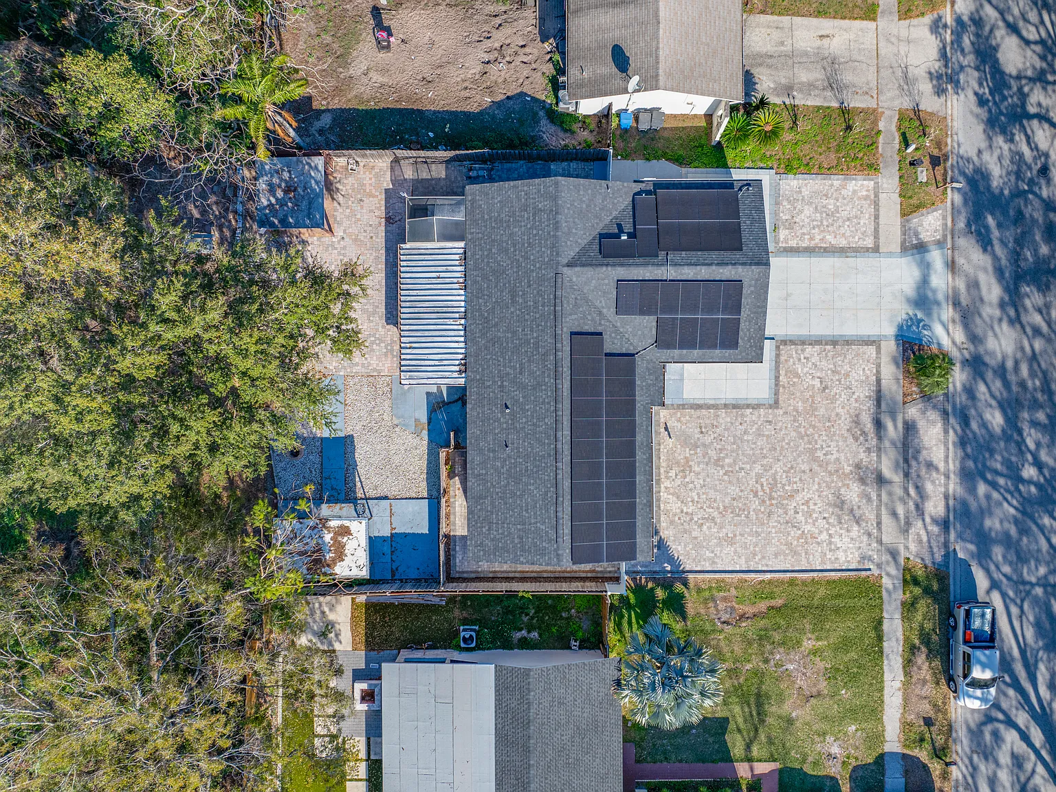 16324 Bonneville Dr — Photo 3