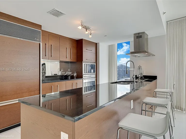 495 Brickell Ave #4710 — Photo 6