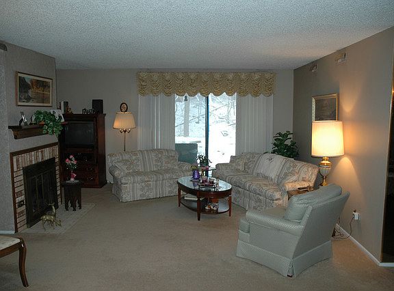 3rd image of 8125 Willow Dr #50A