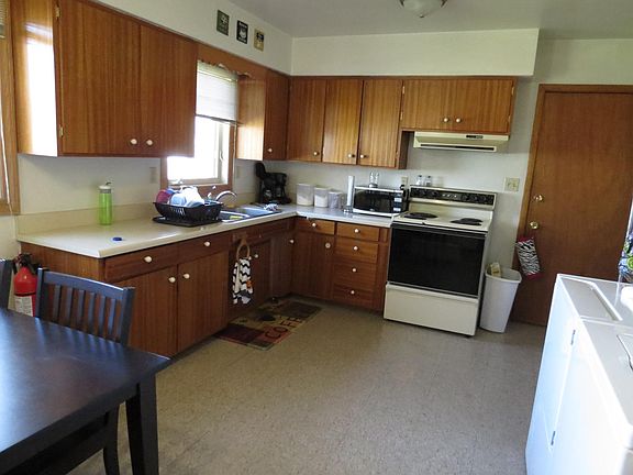 5th image of 1616-1618 Starbeck Cir