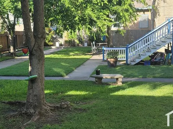 2420 Avenue Q APT 16, Galveston, TX 77550