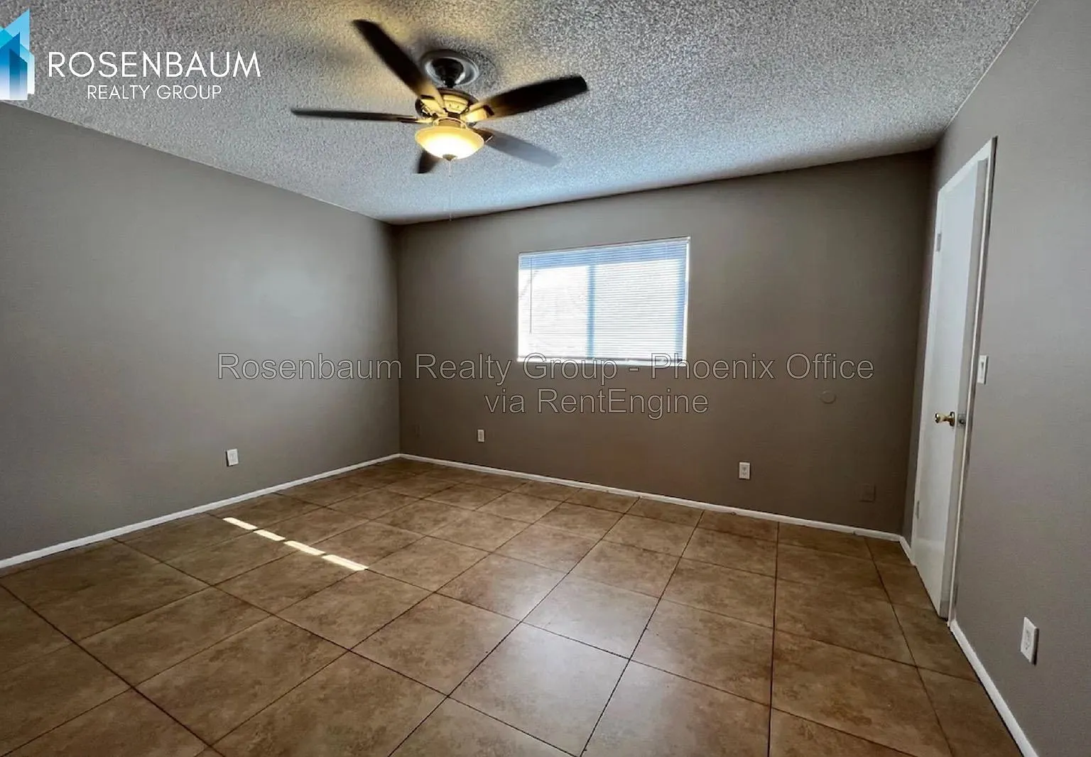 2 bed, 1.5 bath, 1008 sqft, $995 — Photo 4