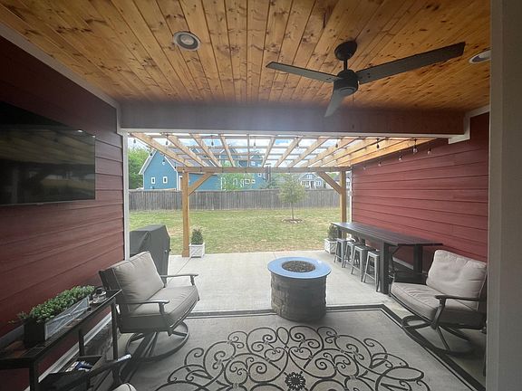 Outdoor TV & Fire Pit