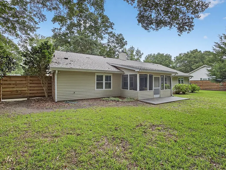 3520 Clifden Dr — Photo 63