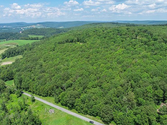 5th image of 4 Greenwood Ridge Rd