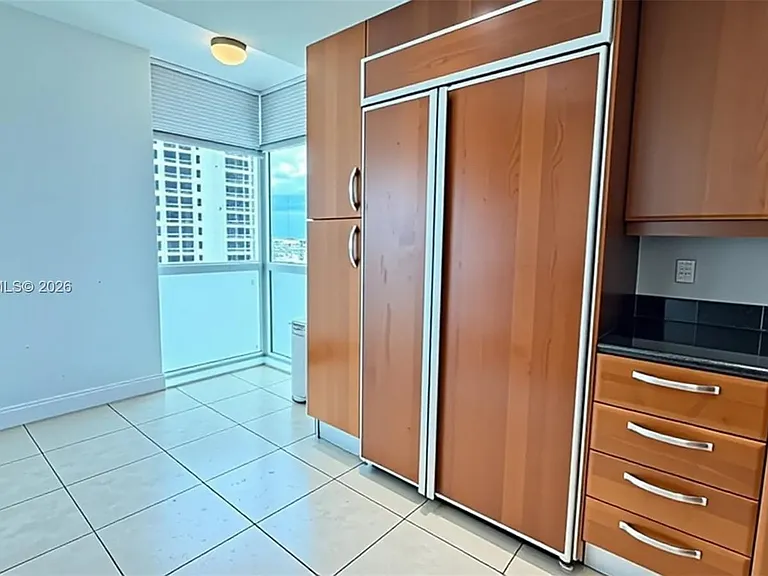 19400 Turnberry Way #1132 — Photo 8