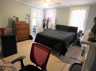 40 Hawthorn St APT 2F, Cambridge, MA 02138