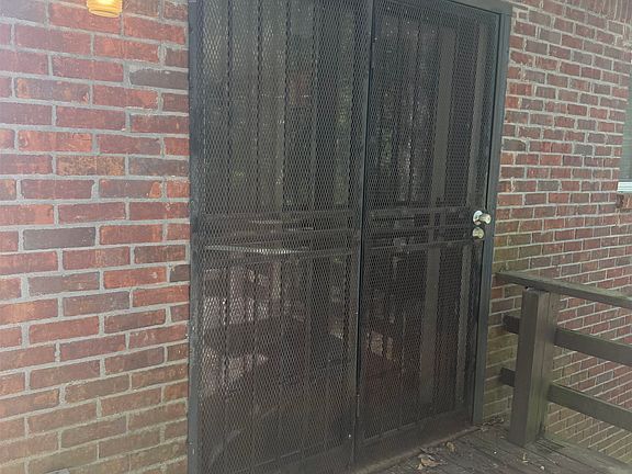 4th image of 2588 Wellons Ave
