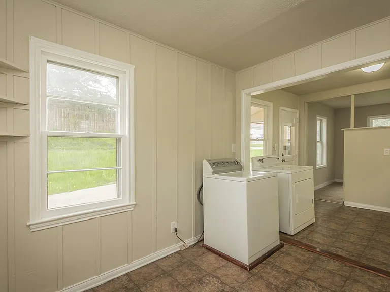 204 E Franklin Ave — Photo 5