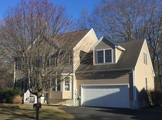 26 Swan Ln, Mystic, CT 06355