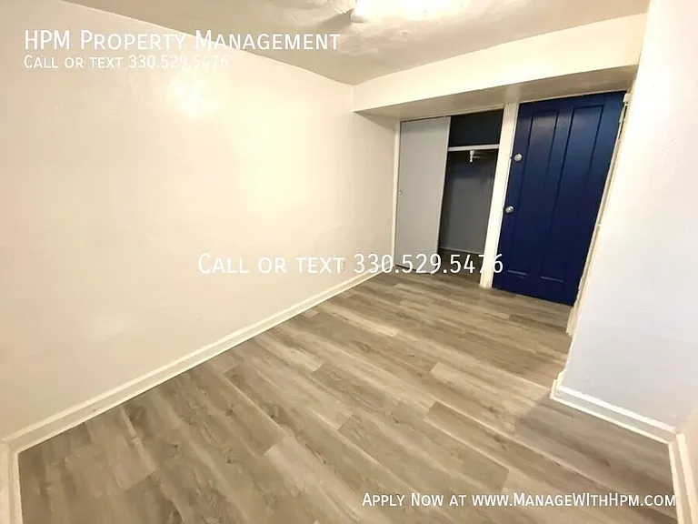 1415 Yale Ave NW #9 — Photo 8