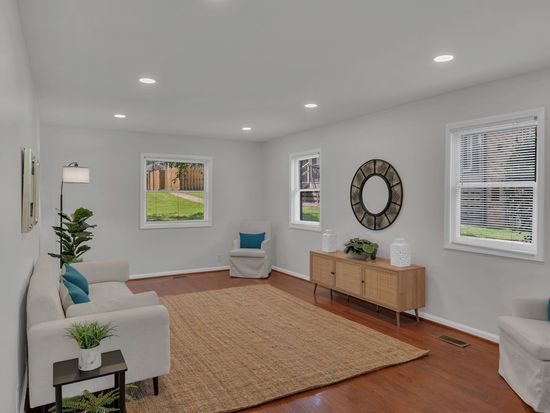 5025 Hillsboro Pike APT 14Q, Nashville, TN 37215