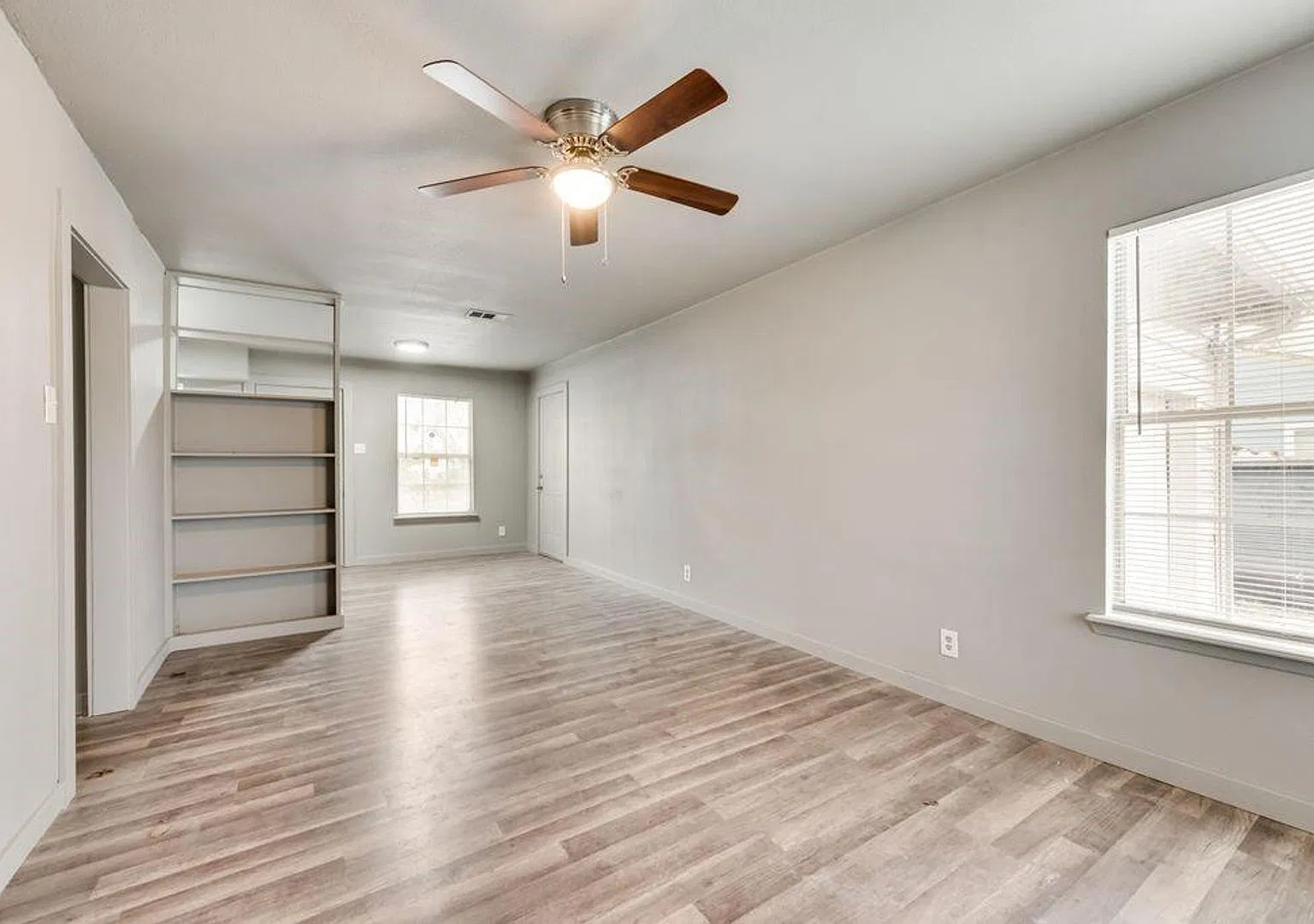 Welcome to 4414 Cinda Ree Ln in Dallas, TX! — Photo 2