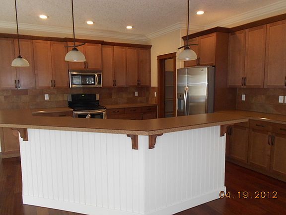3rd image of 9335 Lakeshore Ct