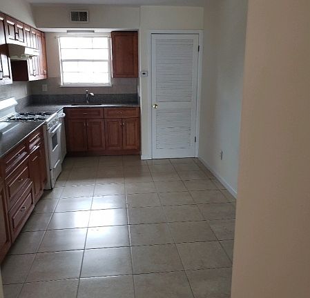 5th image of 786-802 Summer Ave