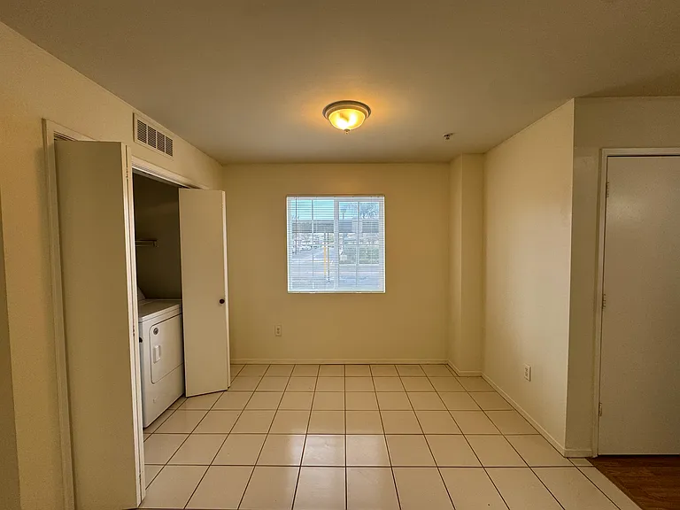600 Hosking Ave (Golden Valley Luxury Apartments) — Photo 10