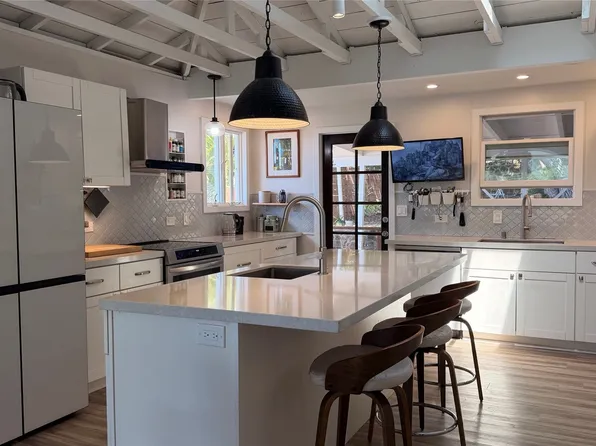 1416 Luinakoa St, Honolulu, HI 96821