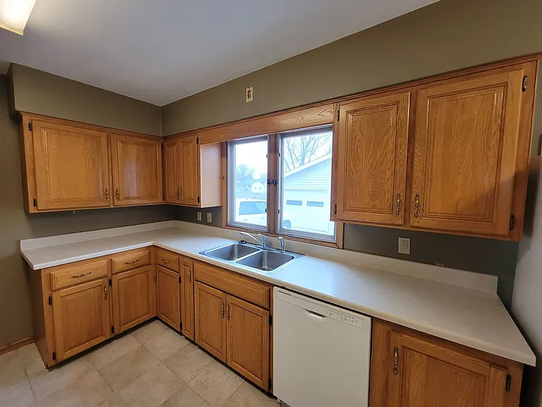 2023 Valley Park Dr — Photo 22