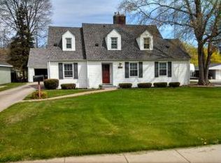 406 Park Ave, Yale, MI 48097