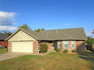 230 N 44th St, Van Buren, AR 72956