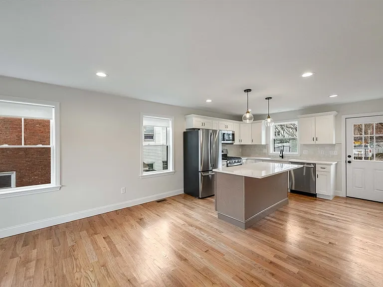 32 Union St #32 — Photo 17
