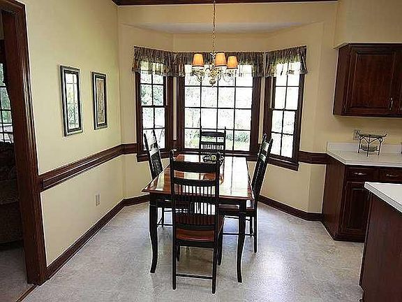 Seperate Eat In Area with lovely Bay Window