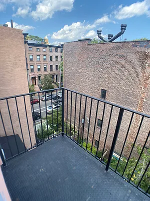 Rented by Francine Realty | media 21