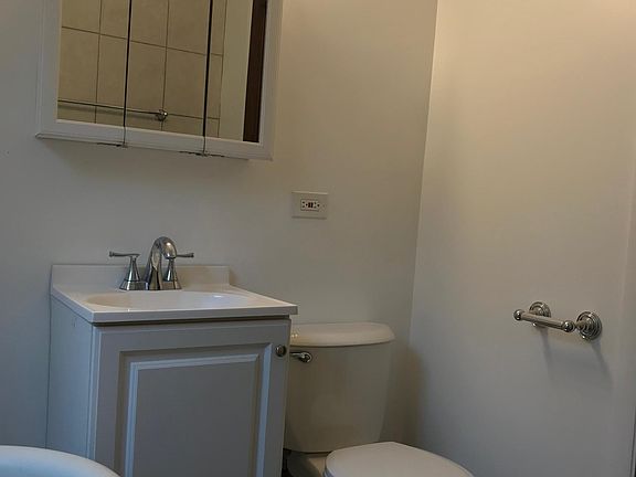 4th image of 4133 N Central Park Ave #1W