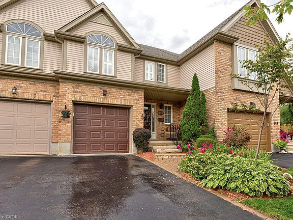 2nd image of 460 Lausanne Cres