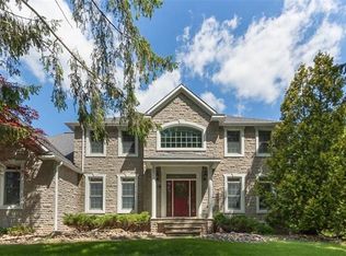 8302 Partridgeberry Dr, Baldwinsville, NY 13027