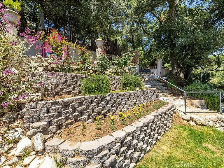 4566 Lower Live Oak Canyon Rd — Photo 49