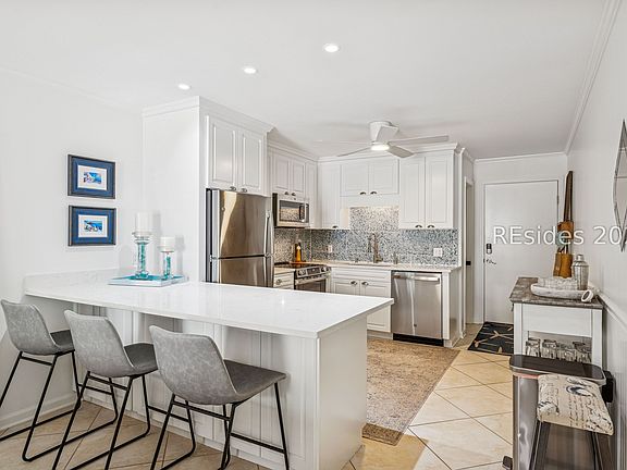 2nd image of 15 S Forest Beach Dr Unit 2B