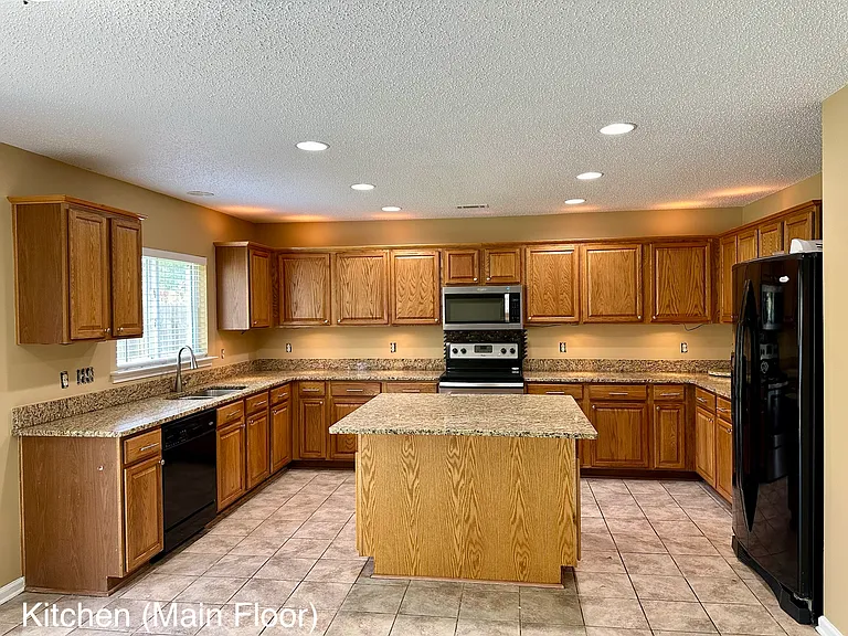 15313 Superior St — Photo 8